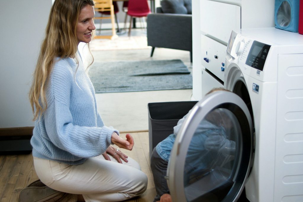 How to tell if you need to repair or replace your washing machine or dryer?