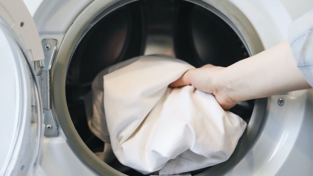 Which washing machine model is better: top vs front load?